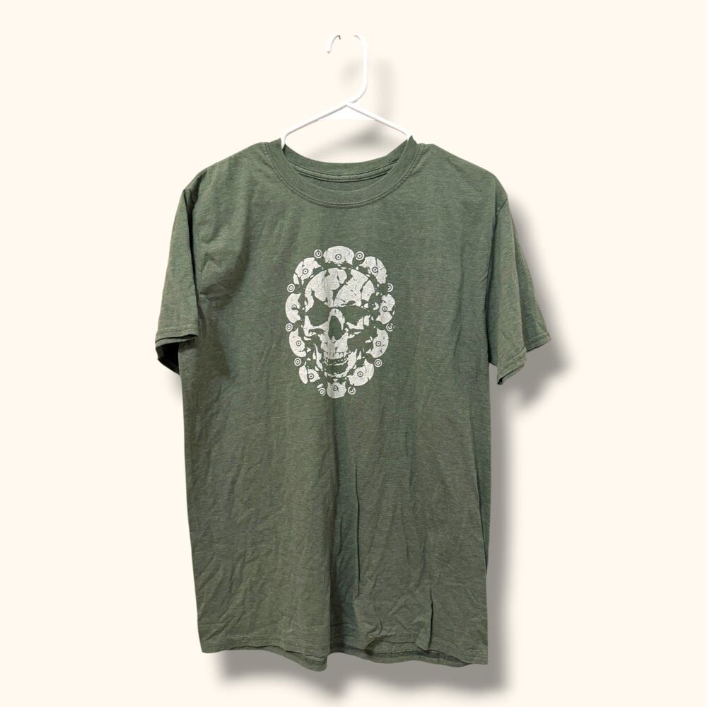 Mens Large Green Skull Graphic Short Sleeve Tee Distressed Print